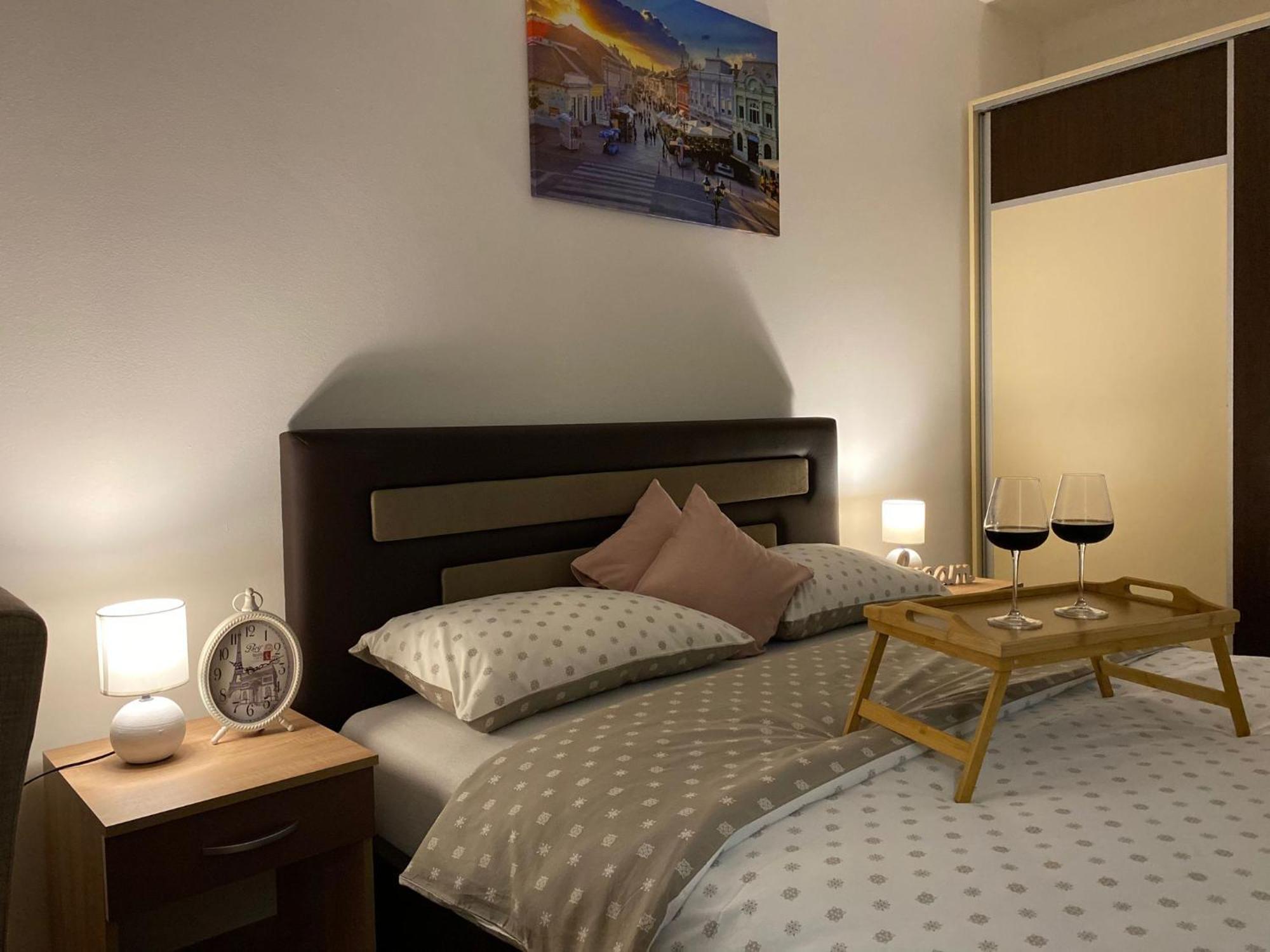 נובי סאד Apartman Ns Dan Centar מראה חיצוני תמונה